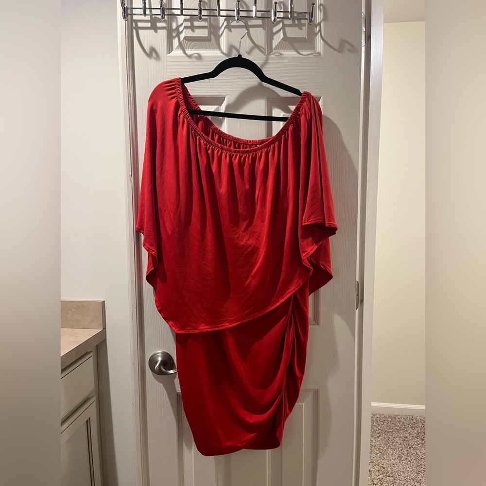 Only worn once! Red stretchy dress! Size 2XL - multiple ways to wear!